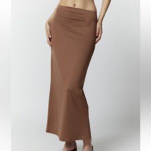 UO Dominique Minimal Maxi Skirt